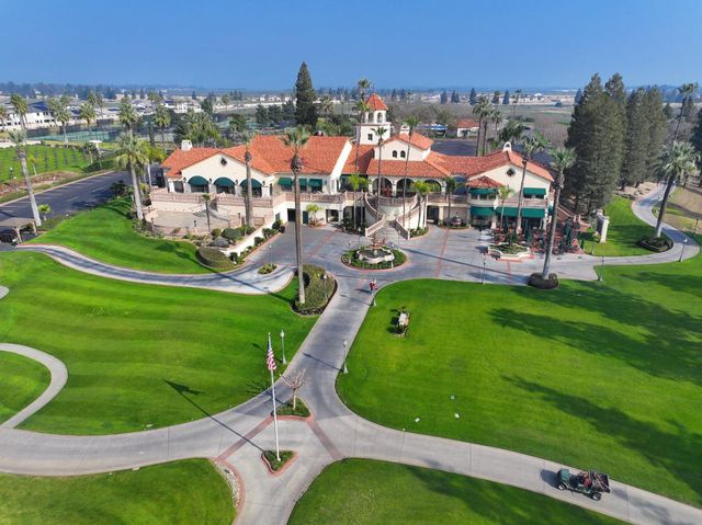 1639 E Clubhouse Drive, Fresno, CA 93730