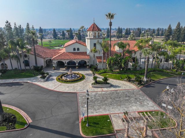 1639 E Clubhouse Drive, Fresno, CA 93730