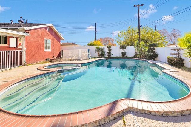 5728 Newbury Avenue, San Bernardino, CA 92404