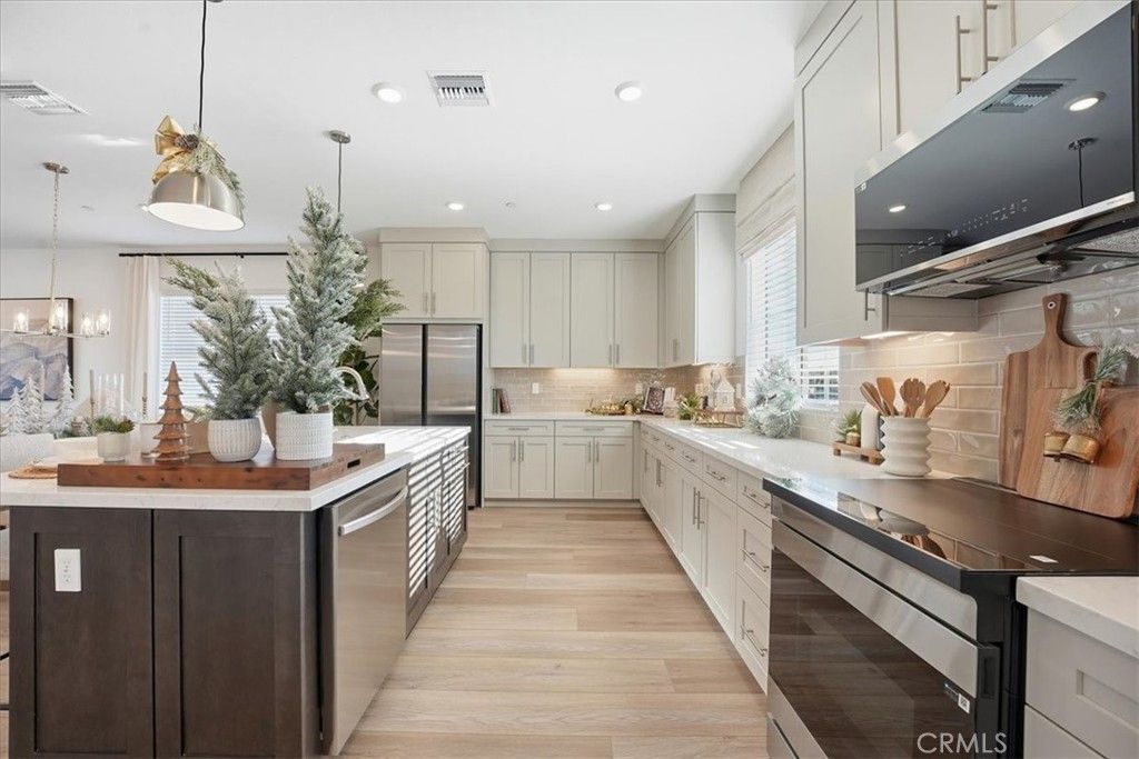 Image 15 of property listing at 11457 Clover Lane, El Monte, CA 91731