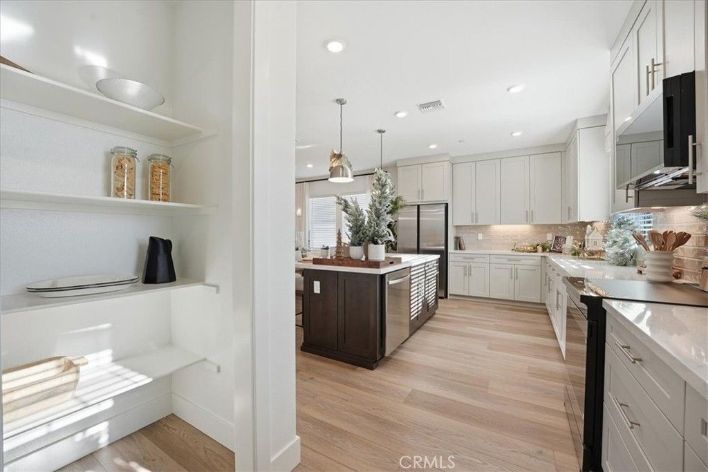 Image 16 of property listing at 11457 Clover Lane, El Monte, CA 91731