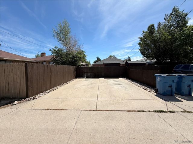 1687 Moline Street, Aurora, CO 80010