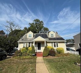 642 Dorothea Lane, Elmont, NY 11003