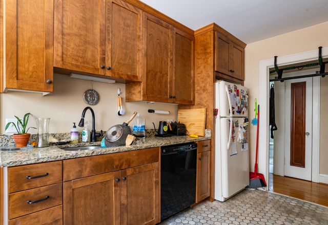 1471 Portland Avenue, Saint Paul, MN 55104