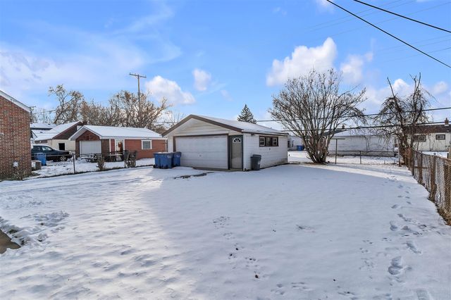 23307 Willard Avenue, Warren, MI 48089