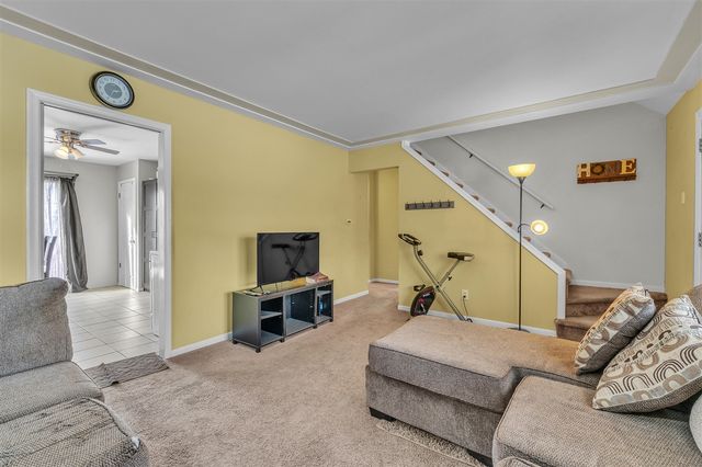 23307 Willard Avenue, Warren, MI 48089