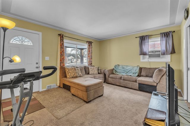 23307 Willard Avenue, Warren, MI 48089