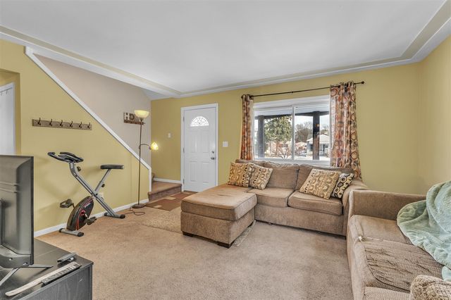 23307 Willard Avenue, Warren, MI 48089