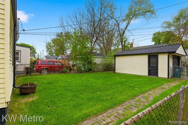 1939 Bonner Street, Ferndale, MI 48220