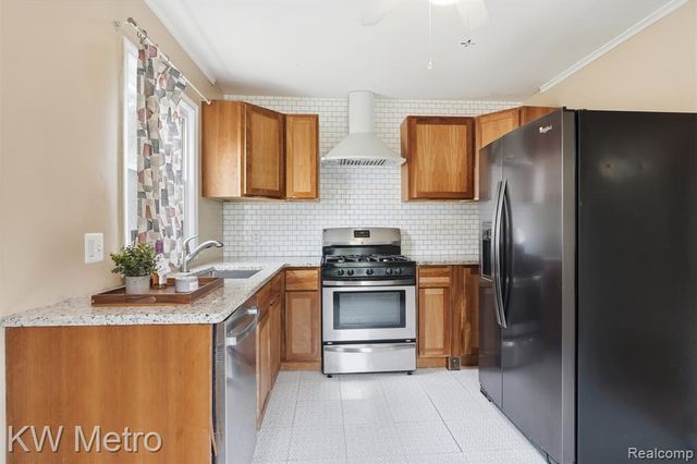 1939 Bonner Street, Ferndale, MI 48220