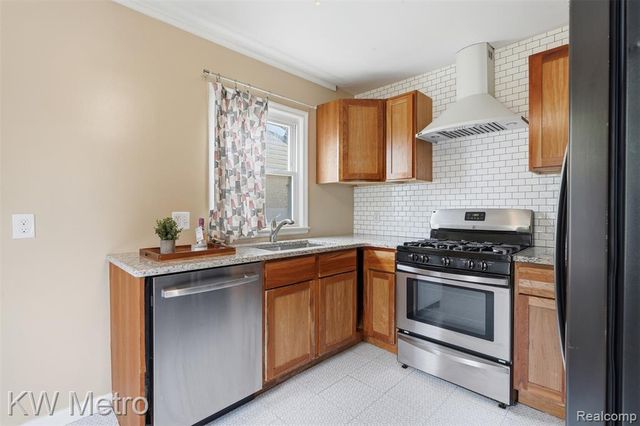 1939 Bonner Street, Ferndale, MI 48220