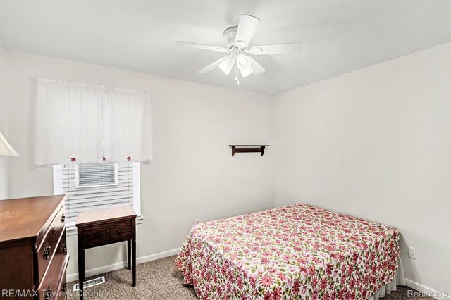 6462 Royal Club Drive, Flint Charter Township, MI 48433