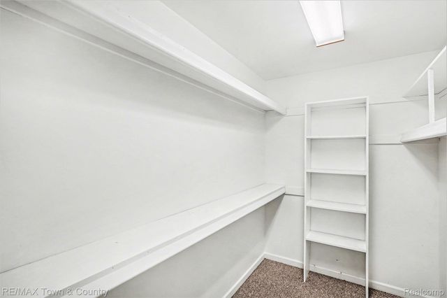 6462 Royal Club Drive, Flint Charter Township, MI 48433