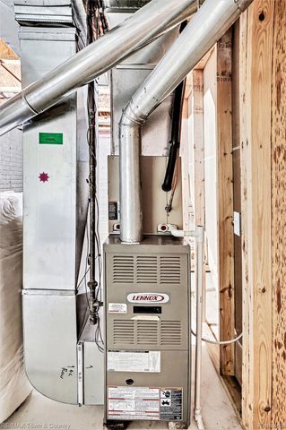 6462 Royal Club Drive, Flint Charter Township, MI 48433