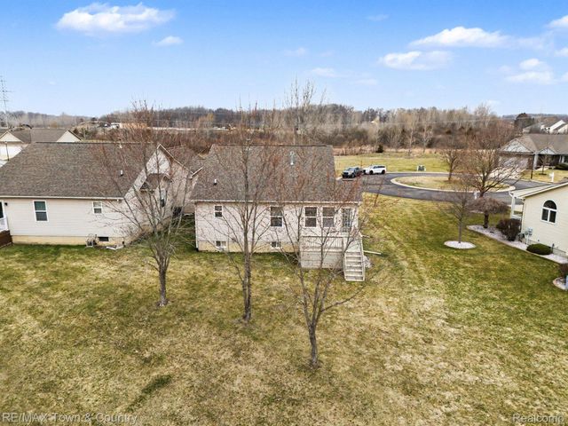 6462 Royal Club Drive, Flint Charter Township, MI 48433