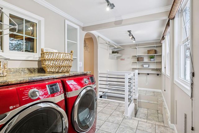 709 Riverside Drive N, Hudson, WI 54016