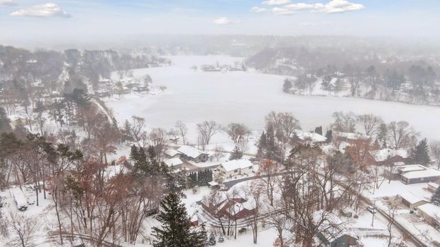 709 Riverside Drive N, Hudson, WI 54016