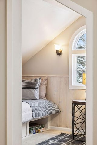 709 Riverside Drive N, Hudson, WI 54016