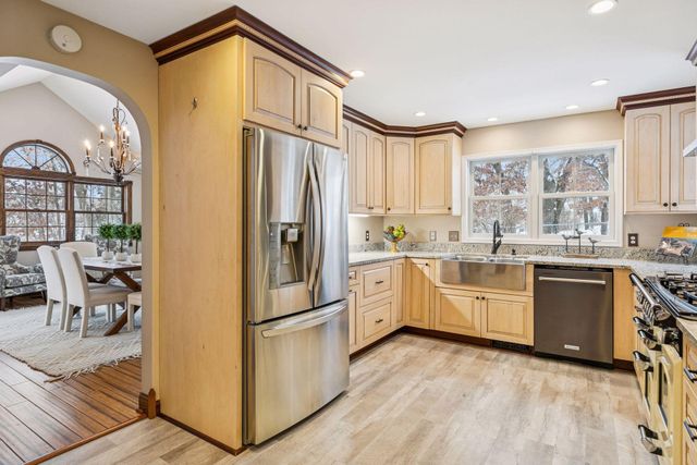 709 Riverside Drive N, Hudson, WI 54016