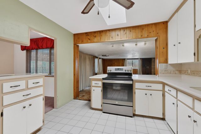 5909 Hannett Avenue NE, Albuquerque, NM 87110