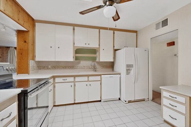 5909 Hannett Avenue NE, Albuquerque, NM 87110