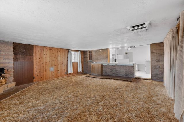 5909 Hannett Avenue NE, Albuquerque, NM 87110