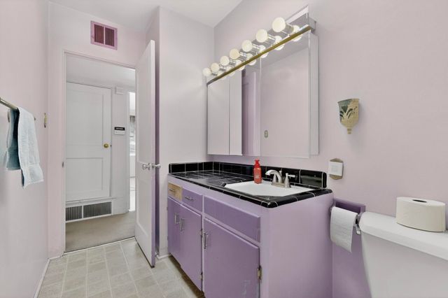 5909 Hannett Avenue NE, Albuquerque, NM 87110