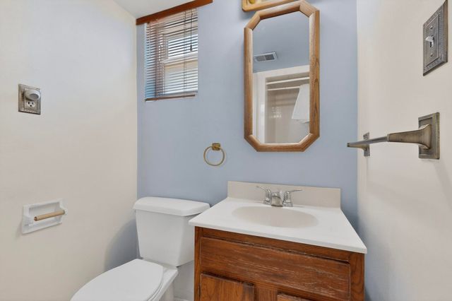 5909 Hannett Avenue NE, Albuquerque, NM 87110