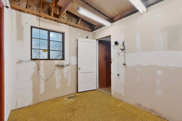 5909 Hannett Avenue NE, Albuquerque, NM 87110