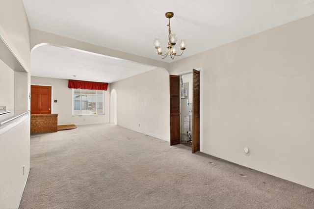 5909 Hannett Avenue NE, Albuquerque, NM 87110