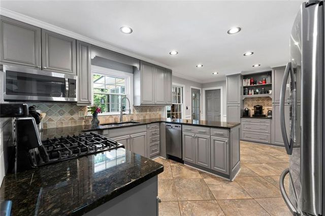 10 Davis Street, Cartersville, GA 30120