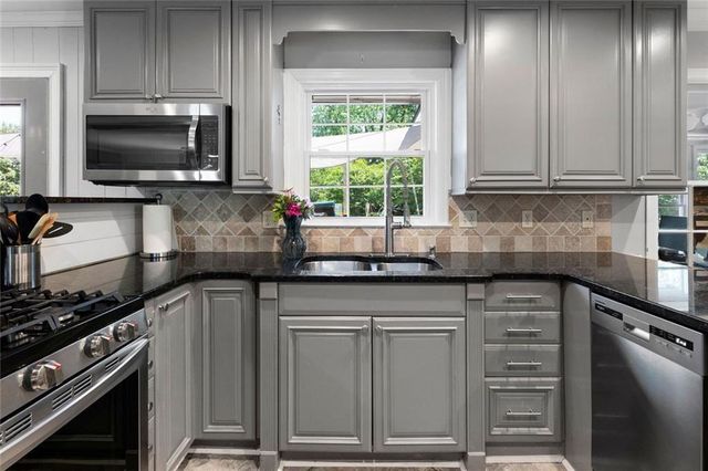 10 Davis Street, Cartersville, GA 30120