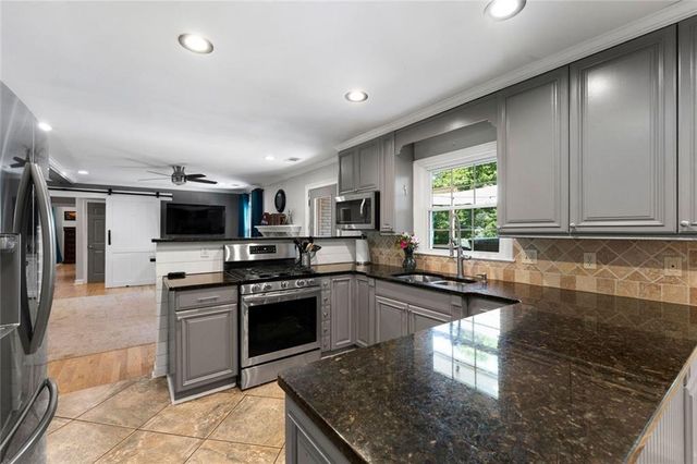 10 Davis Street, Cartersville, GA 30120