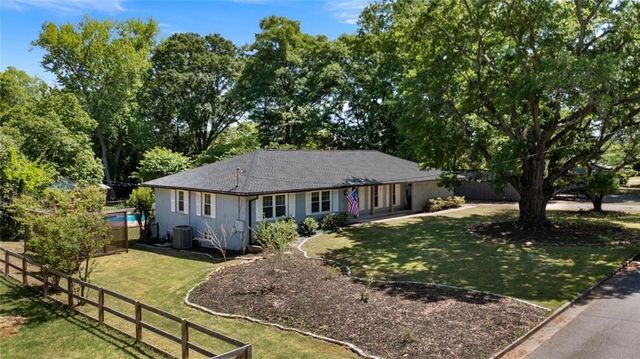 10 Davis Street, Cartersville, GA 30120