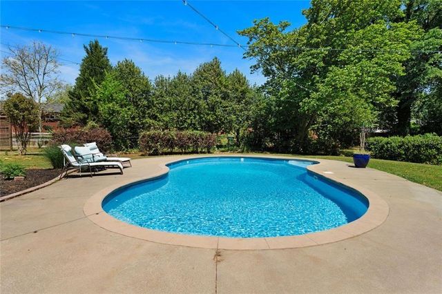 10 Davis Street, Cartersville, GA 30120