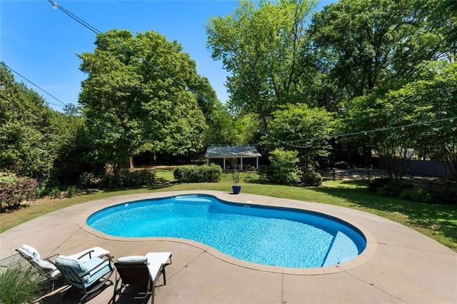 10 Davis Street, Cartersville, GA 30120