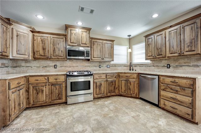 325 Copsey Drive, Van Buren, AR 72956