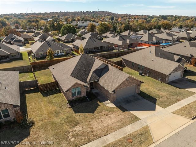 325 Copsey Drive, Van Buren, AR 72956