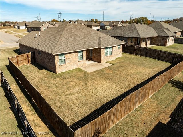 325 Copsey Drive, Van Buren, AR 72956