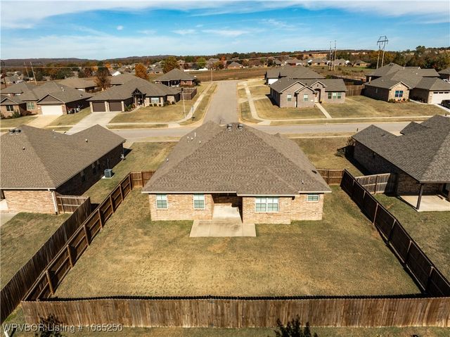 325 Copsey Drive, Van Buren, AR 72956