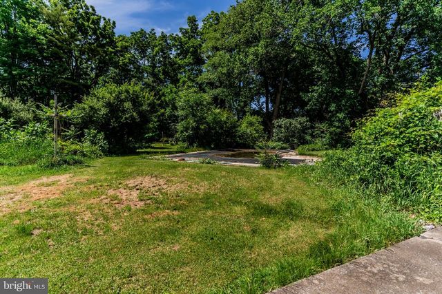 351 LOWTHER ST, Lemoyne, PA 17043
