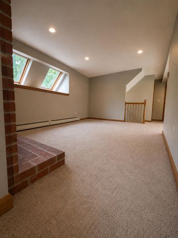 14 Shasta Drive, Londonderry, NH 03053