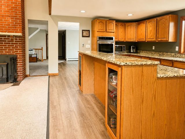 14 Shasta Drive, Londonderry, NH 03053