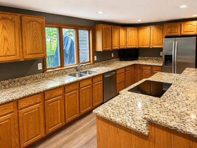 14 Shasta Drive, Londonderry, NH 03053