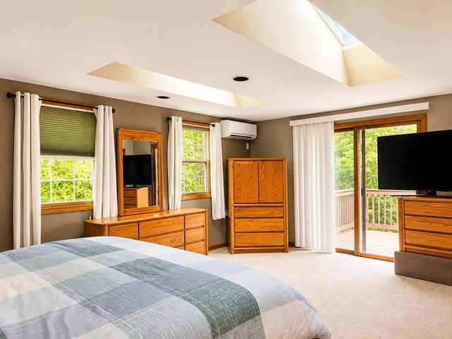 14 Shasta Drive, Londonderry, NH 03053