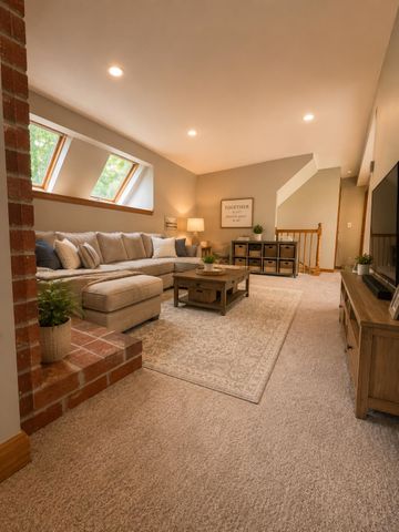 14 Shasta Drive, Londonderry, NH 03053