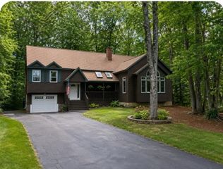 14 Shasta Drive, Londonderry, NH 03053