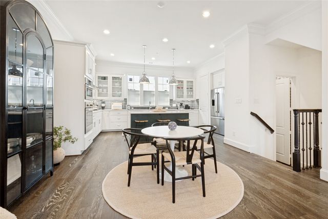 7333 Valley View Lane 604, Dallas, TX 75240