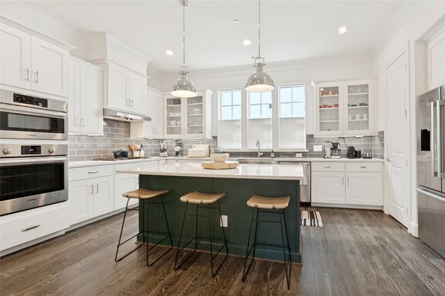 7333 Valley View Lane 604, Dallas, TX 75240