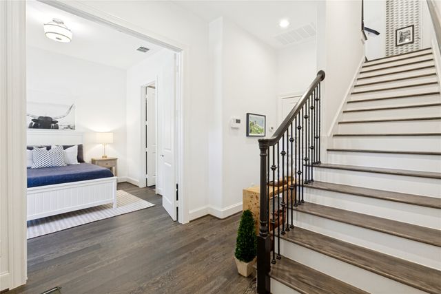 7333 Valley View Lane 604, Dallas, TX 75240